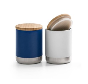 Kubek ze stali nierdzewnej z bambusową przykrywką