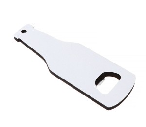 Drewniany otwieracz w kształcie butelki piwa